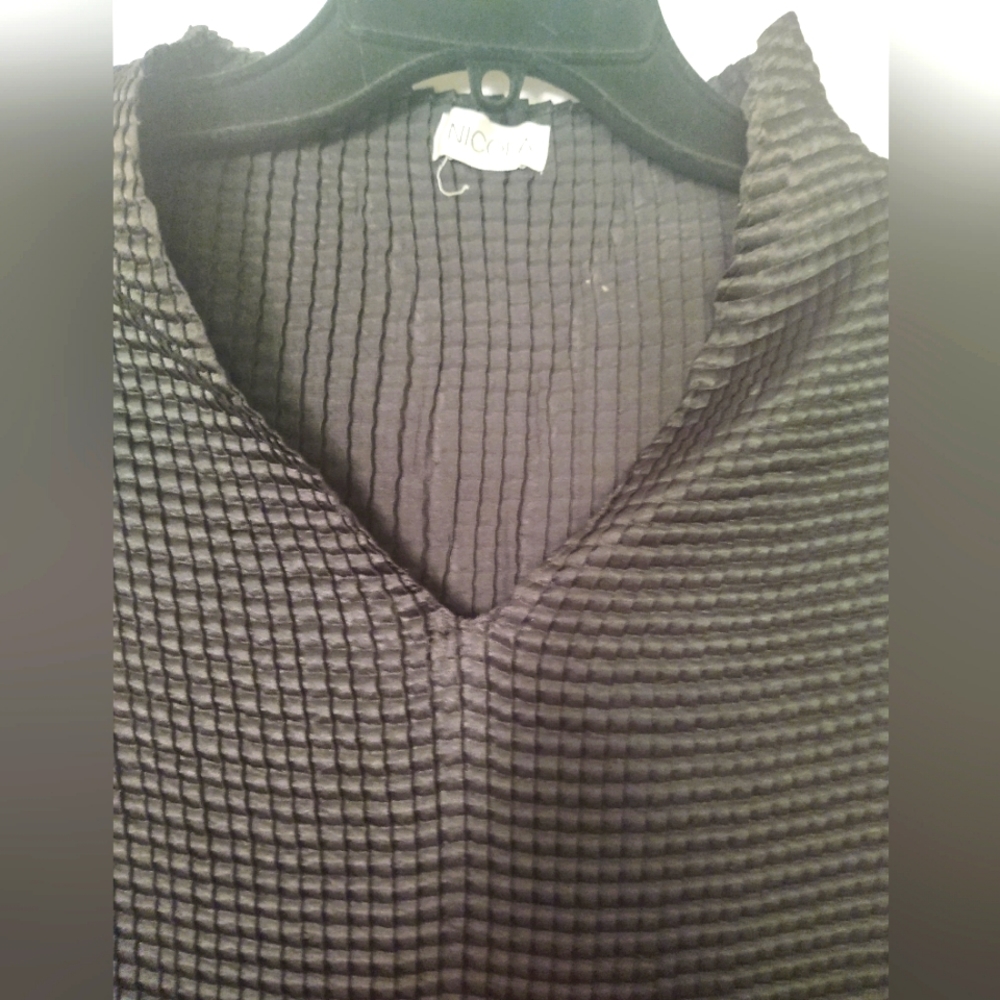 Nicola black sleeveless shirt, rayon, waffle weave, small
